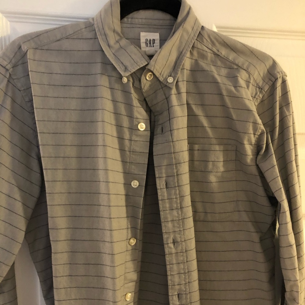 Gap men’s button down shirt